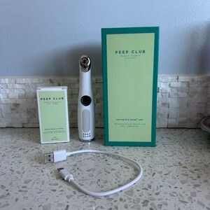 Peep Club Heated LED Eye Wand plus unopened Instant Relief Eye Spray